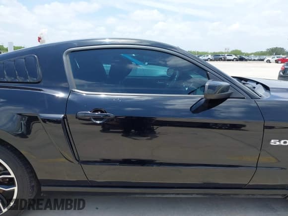 ✅ 2014 Ford Mustang GT • VIN: 1ZVBP8CF4E5326328 • Lot: 42377033. Listed on IAAI with 174,015 mi. Free auction sales archive from the USA and detailed vehicle history report at DreamBid. Image 13.