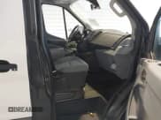 ✅ 2015 Ford Transit Cargo • VIN: 1FTYR2CM9FKA84433 • Lot: 42816616. Wystawiony na IAAI z przebiegiem 154 138 mil. Bezpłatny archiwum sprzedaży aukcyjnych z USA i szczegółowy raport historii pojazdu na DreamBid. Zdjęcie 5.