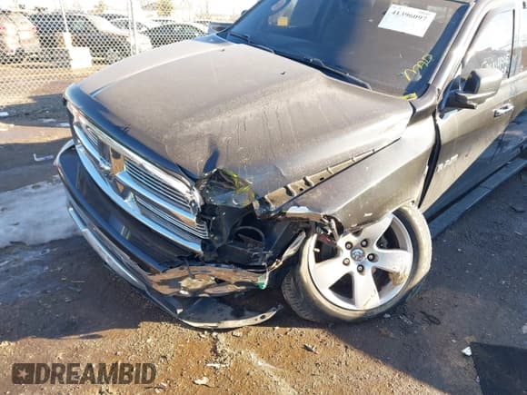 ✅ 2009 Dodge 1500 Laramie • VIN: 1D3HV13T49S730776 • Lot: 41396097. Wystawiony na IAAI z przebiegiem 206 684 mil. Bezpłatny archiwum sprzedaży aukcyjnych z USA i szczegółowy raport historii pojazdu na DreamBid. Zdjęcie 6.