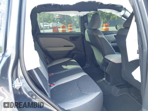 ✅ 2025 Subaru Forester • VIN: JF2SLDACXSH527887 • Lot: 42280305. Listed on IAAI with 4,365 mi. Free auction sales archive from the USA and detailed vehicle history report at DreamBid. Image 8.