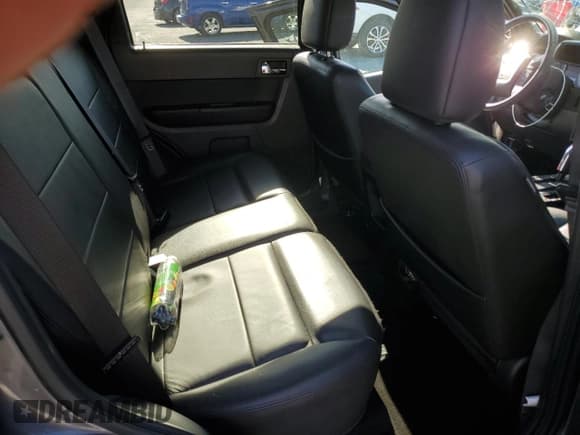 ✅ 2011 Ford Escape Limited • VIN: 1FMCU9EGXBKB63317 • Лот: 91480575. Опубликован ранее на Copart с пробегом Не указан. Бесплатный доступ к архиву аукционных продаж из США и подробный отчёт об истории автомобиля на DreamBid. Изображение 11.