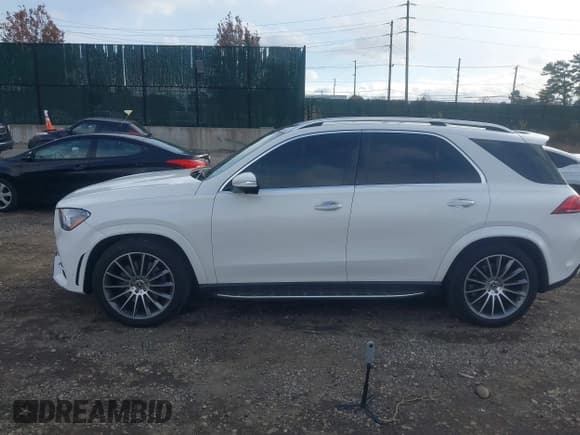 ✅ 2021 Mercedes-Benz GLE 580 • VIN: 4JGFB8GB6MA401767 • Lot: 43645504. Wystawiony na IAAI z przebiegiem 31 965 mil. Bezpłatny archiwum sprzedaży aukcyjnych z USA i szczegółowy raport historii pojazdu na DreamBid. Zdjęcie 14.