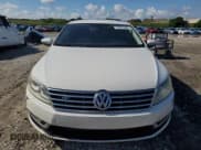 ✅ 2014 Volkswagen CC Sport • VIN: WVWBN7AN8EE510815 • Лот: 70031345. Опубликован ранее на Copart с пробегом 162 587 миль. Бесплатный доступ к архиву аукционных продаж из США и подробный отчёт об истории автомобиля на DreamBid. Изображение 5.