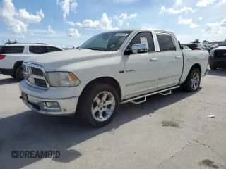 ✅ 2009 Dodge 1500 Laramie • VIN: 1D3HV13T79S702521 • Лот: 42416424. Размещён на Copart с пробегом 255 514 миль миль. Получите бесплатный доступ к архиву аукционных продаж из США и посмотрите подробный отчёт об истории автомобиля на DreamBid. Изображение 1.