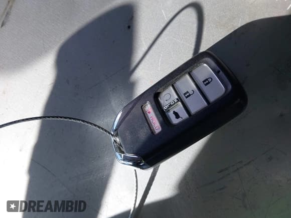 ✅ 2018 Honda Pilot Elite • VIN: 5FNYF6H00JB058623 • Lot: 42323415. Listed on IAAI with 102,015 mi. Free auction sales archive from the USA and detailed vehicle history report at DreamBid. Image 11.