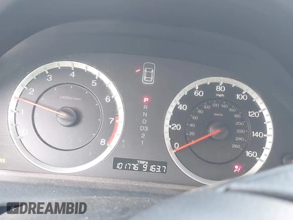 ✅ 2012 Honda Accord LX Premium • VIN: 1HGCP2F46CA088762 • Lot: 43553156. Wystawiony na IAAI z przebiegiem 101 776 mil. Bezpłatny archiwum sprzedaży aukcyjnych z USA i szczegółowy raport historii pojazdu na DreamBid. Zdjęcie 7.