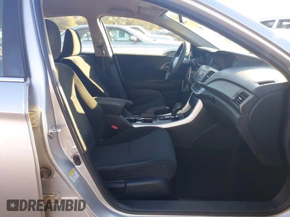 ✅ 2013 Honda Accord LX • VIN: 1HGCR2F33DA244369 • Лот: 43642475. Опубликован ранее на IAAI с пробегом 296 168 миль. Бесплатный доступ к архиву аукционных продаж из США и подробный отчёт об истории автомобиля на DreamBid. Изображение 5.