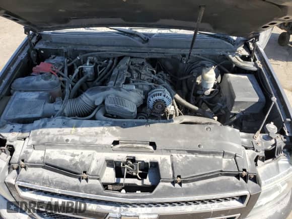 2010 Chevrolet Suburban LT z VIN 1GNUKJE36AR139025, wystawiony jako Copart lot #80656865 z przebiegiem 201 955 mil mil oraz Czysty tytuł • Clean title. Historia ofert i sprzedaży dostępna na DreamBid. Obrazek 12.