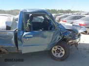 ✅ 1988 Toyota Pickup • VIN: JT4RN63A3J8007852 • Lot: 43526605. Wystawiony na IAAI z przebiegiem 318 004 mil. Bezpłatny archiwum sprzedaży aukcyjnych z USA i szczegółowy raport historii pojazdu na DreamBid. Zdjęcie 13.