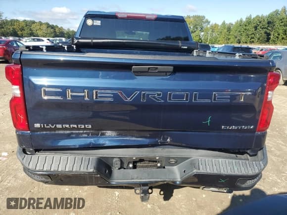✅ 2020 Chevrolet Silverado 1500 Custom • VIN: 1GCPWBEF1LZ248005 • Lot: 72679144. Wystawiony na Copart z przebiegiem 55 419 mil. Bezpłatny archiwum sprzedaży aukcyjnych z USA i szczegółowy raport historii pojazdu na DreamBid. Zdjęcie 6.