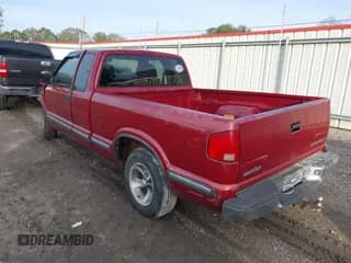 ✅ 1998 Chevrolet S-10 LS • VIN: 1GCCS1940W8183851 • Лот: 41286793. Опубликован ранее на IAAI с пробегом 262 690 миль. Бесплатный доступ к архиву аукционных продаж из США и подробный отчёт об истории автомобиля на DreamBid. Изображение 3.