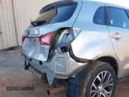 ✅ 2018 Mitsubishi Outlander SE • VIN: JA4AR3AW4JU002207 • Lot: 43555833. Listed on IAAI with 183,566 mi. Free auction sales archive from the USA and detailed vehicle history report at DreamBid. Image 18.