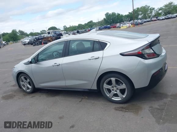 ✅ 2017 Chevrolet Volt LT • VIN: 1G1RC6S57HU191312 • Lot: 42242111. Wystawiony na IAAI z przebiegiem 80 080 mil. Bezpłatny archiwum sprzedaży aukcyjnych z USA i szczegółowy raport historii pojazdu na DreamBid. Zdjęcie 14.