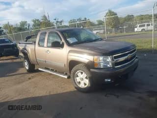✅ 2007 Chevrolet Silverado 1500 1LT • VIN: 2GCEK19J871674980 • Lot: 43355123. Listed on IAAI with 85,973 mi. Free auction sales archive from the USA and detailed vehicle history report at DreamBid. Image 1.