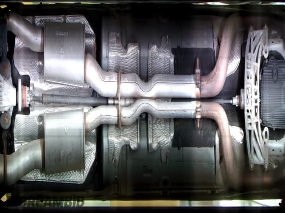 ✅ 2018 Dodge Challenger R/T Scat Pack • VIN: 2C3CDZFJ7JH270124 • Lot: 91578625. Wystawiony na Copart z przebiegiem 91 504 mil. Bezpłatny archiwum sprzedaży aukcyjnych z USA i szczegółowy raport historii pojazdu na DreamBid. Zdjęcie 13.