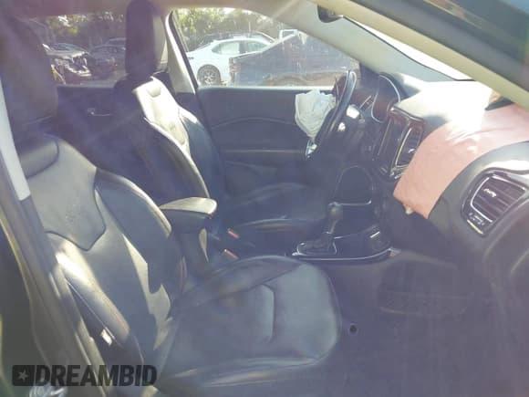 ✅ 2020 Jeep Compass Limited • VIN: 3C4NJCCB1LT140664 • Lot: 42975005. Listed on IAAI with 96,399 mi. Free auction sales archive from the USA and detailed vehicle history report at DreamBid. Image 5.