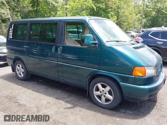 ✅ 2002 Volkswagen EuroVan GLS • VIN: WV2KB47032H090623 • Lot: 42750101. Listed on IAAI with 237,862 mi. Free auction sales archive from the USA and detailed vehicle history report at DreamBid. Image 1.
