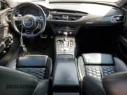 ✅ 2016 Audi RS 7 Prestige • VIN: WUAW2AFC4GN901965 • Lot: 70838624. Wystawiony na Copart z przebiegiem Nie podano. Bezpłatny archiwum sprzedaży aukcyjnych z USA i szczegółowy raport historii pojazdu na DreamBid. Zdjęcie 8.