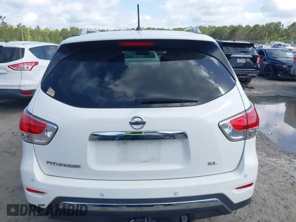 ✅ 2015 Nissan Pathfinder S • VIN: 5N1AR2MN1FC683292 • Lot: 41964246. Wystawiony na IAAI z przebiegiem 155 326 mil. Bezpłatny archiwum sprzedaży aukcyjnych z USA i szczegółowy raport historii pojazdu na DreamBid. Zdjęcie 16.