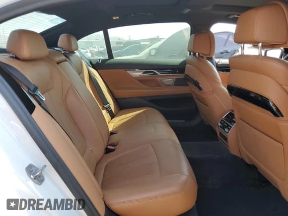 ✅ 2020 BMW 7 Series 740i • VIN: WBA7T2C05LGL17987 • Lot: 80727785. Listed on Copart with 88,490 mi. Free auction sales archive from the USA and detailed vehicle history report at DreamBid. Image 10.