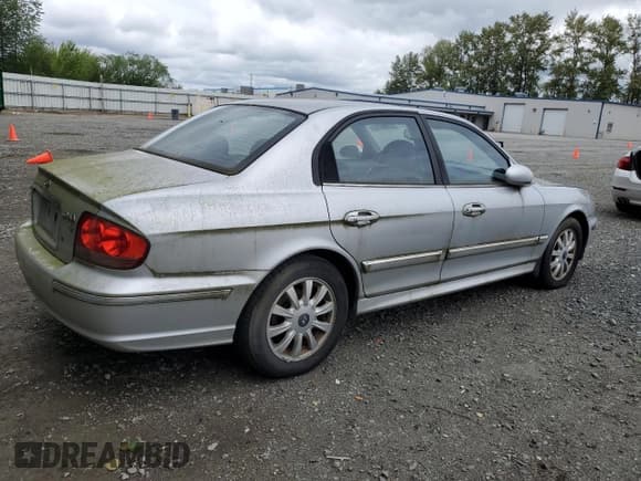 ✅ 2004 Hyundai Sonata GLS • VIN: KMHWF35H14A036185 • Lot: 57698745. Listed on Copart with 214,926 mi. Free auction sales archive from the USA and detailed vehicle history report at DreamBid. Image 3.