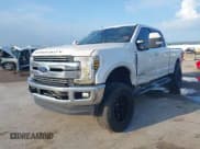 ✅ 2018 Ford F-250 XL • VIN: 1FT7W2BT2JEB88489 • Lot: 42669977. Wystawiony na IAAI z przebiegiem 164 618 mil. Bezpłatny archiwum sprzedaży aukcyjnych z USA i szczegółowy raport historii pojazdu na DreamBid. Zdjęcie 17.