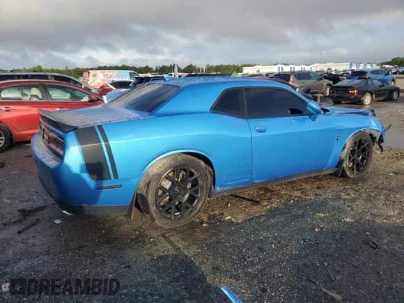 2015 Dodge Challenger R/T Scat Pack Shaker с VIN 2C3CDZFJXFH849650, выставлен на аукционе Copart как лот 84923495 с пробегом 37 137 миль миль и Списание • Salvage title. История ставок и продаж доступна на DreamBid. Изображение 3.