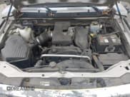 ✅ 2006 Hummer H3 • VIN: 5GTDN136168101804 • Lot: 43204434. Wystawiony na IAAI z przebiegiem 215 315 mil. Bezpłatny archiwum sprzedaży aukcyjnych z USA i szczegółowy raport historii pojazdu na DreamBid. Zdjęcie 10.