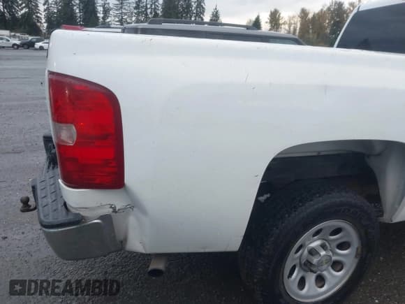 ✅ 2009 Chevrolet Silverado 1500 Work Truck • VIN: 1GCEC14X39Z223667 • Lot: 43647205. Listed on IAAI with 204,585 mi. Free auction sales archive from the USA and detailed vehicle history report at DreamBid. Image 14.