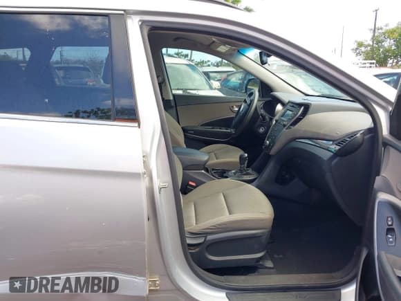 ✅ 2015 Hyundai Santa Fe GLS • VIN: KM8SM4HF8FU112121 • Лот: 43386159. Опубликован ранее на IAAI с пробегом Не указан. Бесплатный доступ к архиву аукционных продаж из США и подробный отчёт об истории автомобиля на DreamBid. Изображение 5.