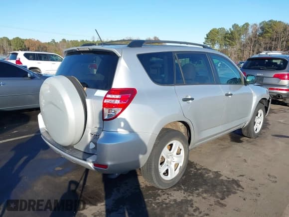 ✅ 2010 Toyota RAV4 • VIN: 2T3BF4DVXAW063317 • Лот: 43747936. Опубликован ранее на IAAI с пробегом 98 554 миль. Бесплатный доступ к архиву аукционных продаж из США и подробный отчёт об истории автомобиля на DreamBid. Изображение 4.