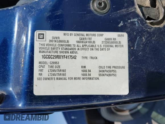 2000 Chevrolet Silverado 2500 z VIN 1GCGC29RXYF417542, wystawiony jako IAAI lot #41896497 z przebiegiem 183 469 mil mil oraz . Historia ofert i sprzedaży dostępna na DreamBid. Obrazek 9.