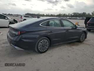 2024 Hyundai Sonata Limited z VIN KMHL54JJ0RA101796, wystawiony jako Copart lot #89717915 z przebiegiem 12 854 mil mil oraz Szkoda całkowita • Salvage title. Historia ofert i sprzedaży dostępna na DreamBid. Obrazek 3.