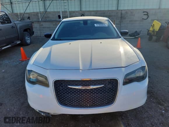 ✅ 2019 Chrysler 300 Touring • VIN: 2C3CCAAG6KH738636 • Lot: 91866835. Listed on Copart with 82,393 mi. Free auction sales archive from the USA and detailed vehicle history report at DreamBid. Image 5.