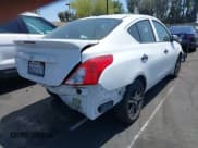 ✅ 2019 Nissan Versa S Plus • VIN: 3N1CN7APXKL801224 • Lot: 42543554. Wystawiony na IAAI z przebiegiem 39 601 mil. Bezpłatny archiwum sprzedaży aukcyjnych z USA i szczegółowy raport historii pojazdu na DreamBid. Zdjęcie 4.