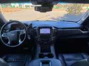 ✅ 2016 Chevrolet Suburban LT • VIN: 1GNSKHKC8GR433135 • Lot: 78522154. Wystawiony na Copart z przebiegiem 296 860 mil. Bezpłatny archiwum sprzedaży aukcyjnych z USA i szczegółowy raport historii pojazdu na DreamBid. Zdjęcie 9.