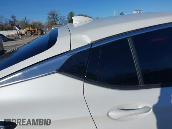 ✅ 2024 Buick Envista Avenir • VIN: KL47LCE23RB175579 • Lot: 43687599. Wystawiony na IAAI z przebiegiem 21 554 mil. Bezpłatny archiwum sprzedaży aukcyjnych z USA i szczegółowy raport historii pojazdu na DreamBid. Zdjęcie 15.