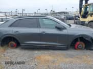 ✅ 2022 Audi SQ8 Prestige • VIN: WA1CWBF11ND017665 • Lot: 41430807. Wystawiony na IAAI z przebiegiem 30 619 mil. Bezpłatny archiwum sprzedaży aukcyjnych z USA i szczegółowy raport historii pojazdu na DreamBid. Zdjęcie 12.