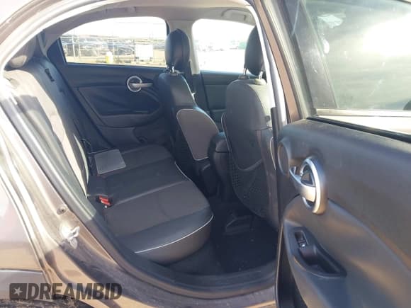 ✅ 2016 FIAT 500X Trekking • VIN: ZFBCFXCTXGP378762 • Lot: 43911084. Listed on IAAI with 124,193 mi. Free auction sales archive from the USA and detailed vehicle history report at DreamBid. Image 8.