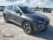 2024 Hyundai Tucson SEL Convenience z VIN KM8JCCD12RU185542, wystawiony jako Copart lot #85510945 z przebiegiem 22 121 mil mil oraz Szkoda całkowita • Salvage title. Historia ofert i sprzedaży dostępna na DreamBid. Obrazek 4.