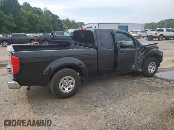 2015 Nissan Frontier S z VIN 1N6BD0CT6FN747906, wystawiony jako Copart lot #66949015 z przebiegiem Nie podano mil oraz Szkoda całkowita • Salvage title. Historia ofert i sprzedaży dostępna na DreamBid. Obrazek 3.