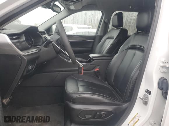 ✅ 2023 Jeep Grand Cherokee Limited • VIN: 1C4RJGBG8PC514730 • Лот: 90246995. Опубликован ранее на Copart с пробегом 42 720 миль. Бесплатный доступ к архиву аукционных продаж из США и подробный отчёт об истории автомобиля на DreamBid. Изображение 7.