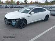 ✅ 2019 Volkswagen Arteon SEL R-Line • VIN: WVWSR7AN2KE019317 • Lot: 43529376. Listed on IAAI with 41,703 mi. Free auction sales archive from the USA and detailed vehicle history report at DreamBid. Image 2.