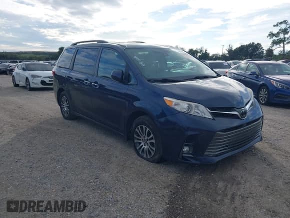 ✅ 2019 Toyota Sienna Limited • VIN: 5TDYZ3DC9KS983579 • Lot: 43839654. Listed on IAAI with 209,573 mi. Free auction sales archive from the USA and detailed vehicle history report at DreamBid. Image 1.