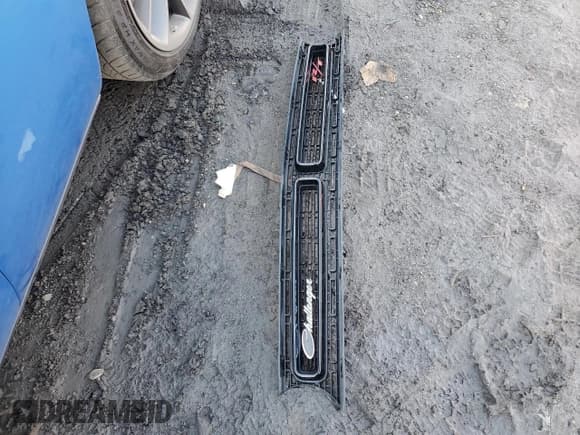 ✅ 2018 Dodge Challenger R/T Scat Pack • VIN: 2C3CDZFJ3JH305225 • Lot: 81136193. Wystawiony na Copart z przebiegiem 26 049 mil. Bezpłatny archiwum sprzedaży aukcyjnych z USA i szczegółowy raport historii pojazdu na DreamBid. Zdjęcie 12.