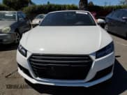 ✅ 2017 Audi TT Roadster • VIN: TRUT5CFV1H1011734 • Lot: 50279684. Wystawiony na Copart z przebiegiem Nie podano. Bezpłatny archiwum sprzedaży aukcyjnych z USA i szczegółowy raport historii pojazdu na DreamBid. Zdjęcie 5.