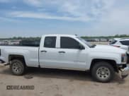 ✅ 2018 Chevrolet Silverado 1500 Work Truck • VIN: 1GCRCNECXJZ148202 • Lot: 42244684. Wystawiony na IAAI z przebiegiem 245 435 mil. Bezpłatny archiwum sprzedaży aukcyjnych z USA i szczegółowy raport historii pojazdu na DreamBid. Zdjęcie 13.