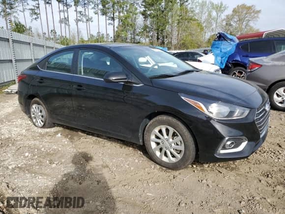 ✅ 2022 Hyundai Accent SEL • VIN: 3KPC24A63NE189890 • Lot: 47932434. Wystawiony na Copart z przebiegiem 16 379 mil mil. Skorzystaj z bezpłatnego archiwum sprzedaży aukcyjnych z USA i zobacz szczegółowy raport historii pojazdu na DreamBid. Zdjęcie 4.