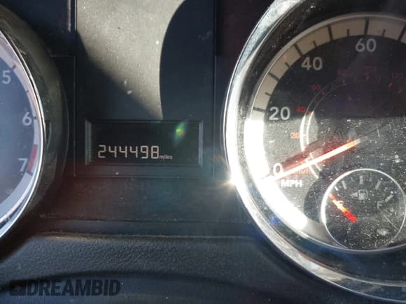 ✅ 2019 Dodge Grand Caravan SXT • VIN: 2C4RDGCG8KR621735 • Лот: 43600141. Опубликован ранее на IAAI с пробегом 244 498 миль. Бесплатный доступ к архиву аукционных продаж из США и подробный отчёт об истории автомобиля на DreamBid. Изображение 7.