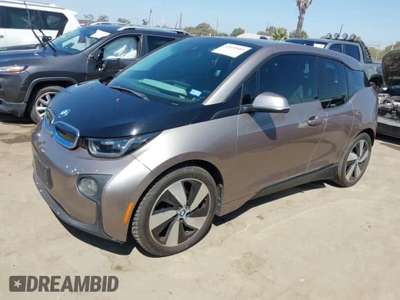 ✅ 2014 BMW i3 • VIN: WBY1Z4C55EV273095 • Лот: 43090585. Опубликован ранее на IAAI с пробегом 123 218 миль. Бесплатный доступ к архиву аукционных продаж из США и подробный отчёт об истории автомобиля на DreamBid. Изображение 18.